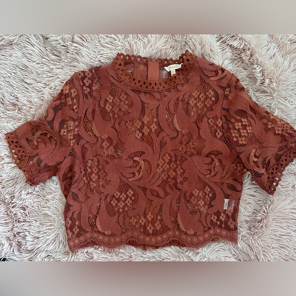 Lace Short Sleeve Top in Rust
